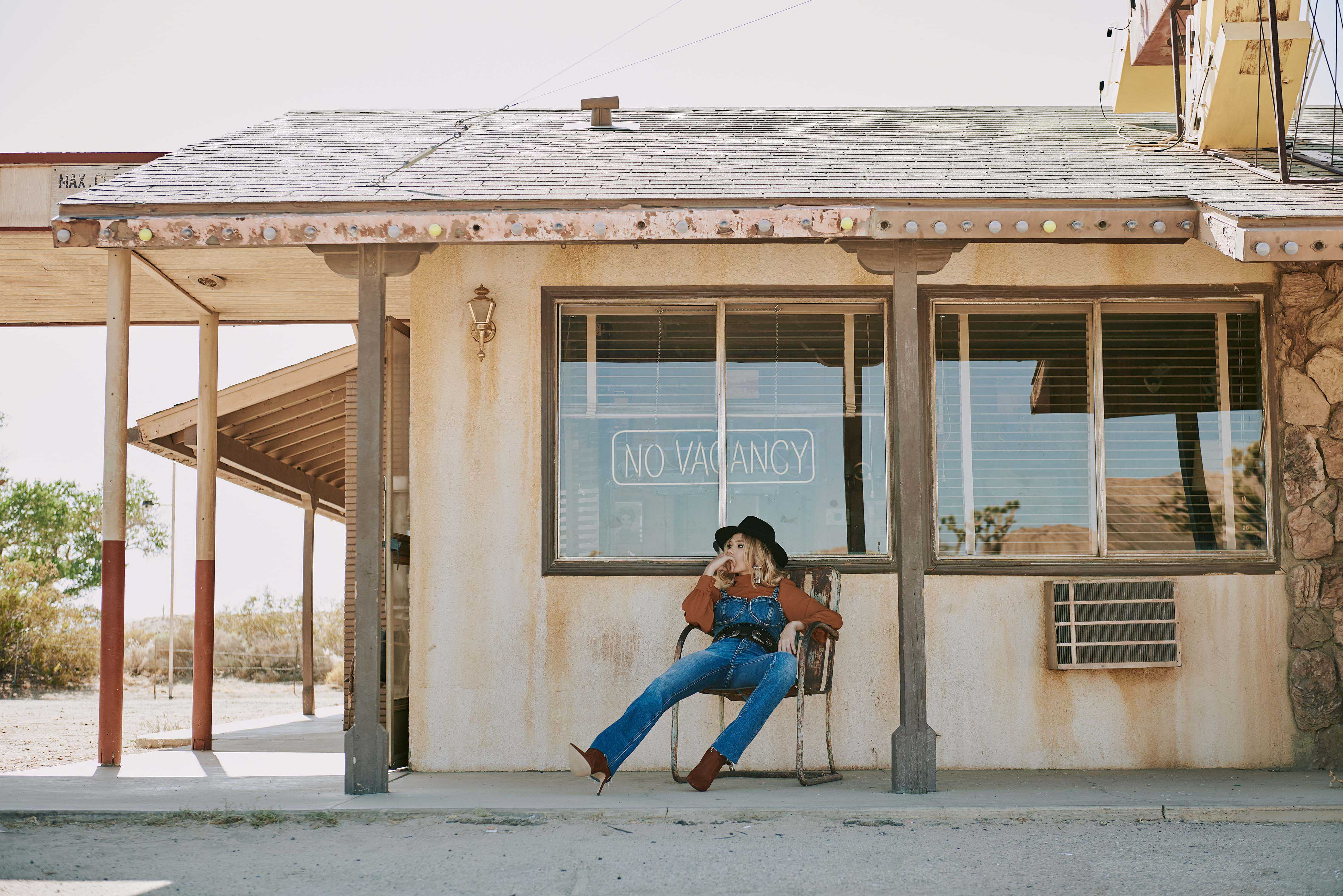 geco nihchke - stylist  (73).jpg